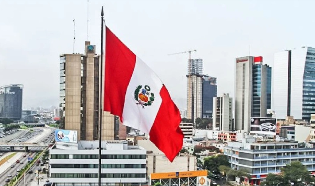 Perú enfrenta ola de leyes con impacto fiscal.
