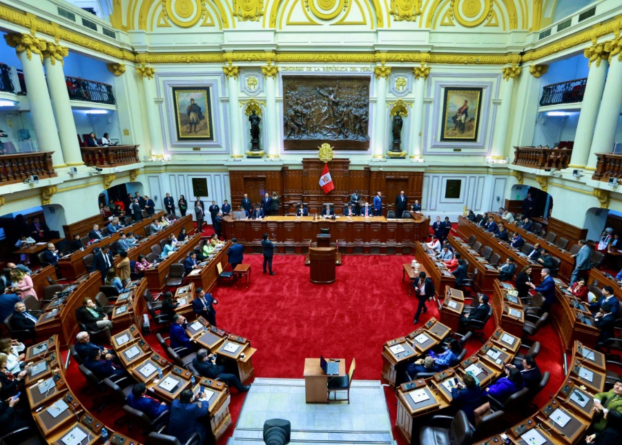 Delegación de facultades al Poder Ejecutivo en materia tributaria y aduanera.